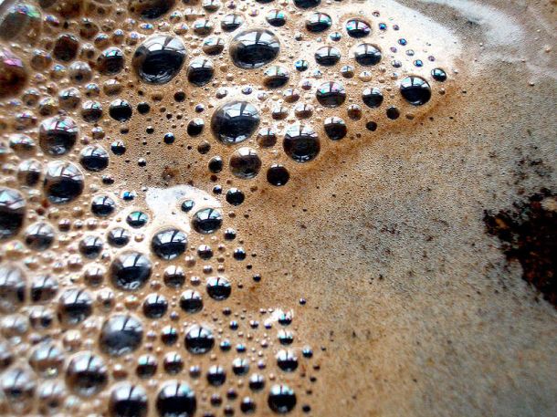 800px-Coffee_bubbles